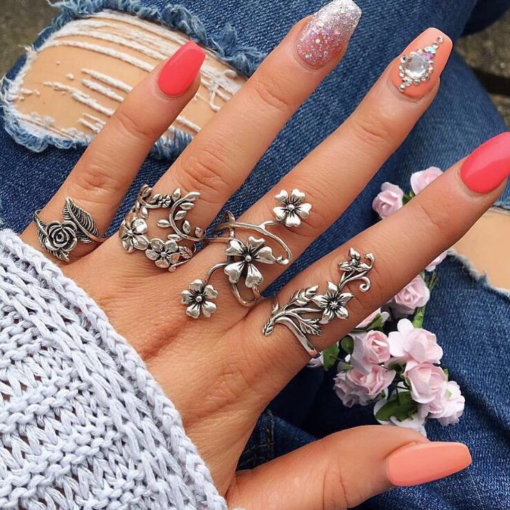Bohemian Vintage Ring Set with Metal and Crystals